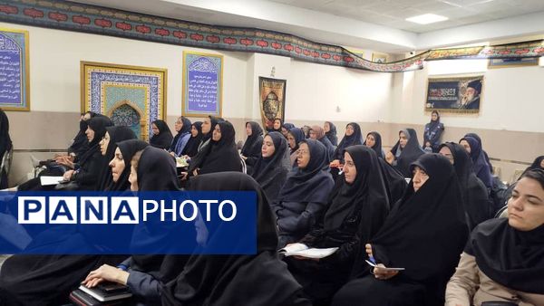 اولین همایش توانمندسازی آموزگاران در بازشناسی خط قرآن درسی و شیوه‌های نوین آموزش کشور در آذربایجان شرقی