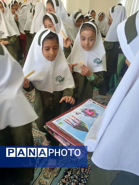 عزاداری به مناسبت شهادت حضرت زهرا (س) در دبستان حضرت زینب(س) مروست 