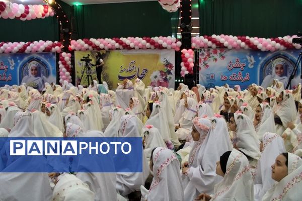 جشن عبادت ۱۳۰۰ نفر از دختران منطقه ۱۰ در مهدیه امام حسن مجتبی(ع)