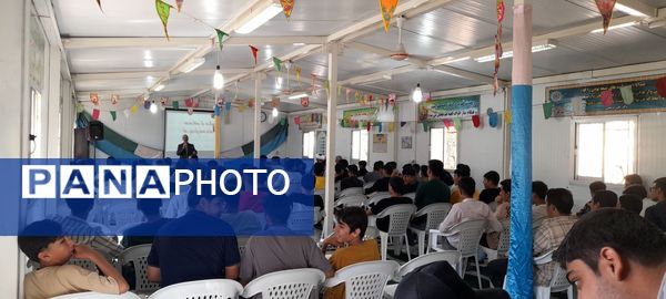 برگزاری جشن ولادت امام رضا و دهه کرامت در هنرستان شهید دیواندری سبزوار