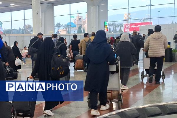 استقبال از زائران حرم امام رئوف در فرودگاه شیراز