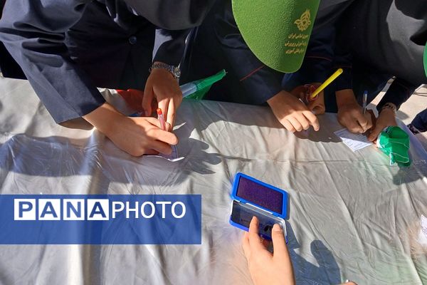 افتتاحیه انجمن ورزشی درون مدرسه ای منطقه کهریزک در هنرستان اولیاء۳