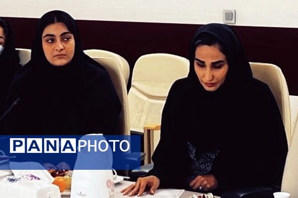 تقدیر از دانش‌آموز نخبه پژوهش‌سرای کاوش در شورای آموزش و پرورش کهریزک