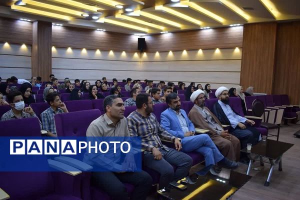 جشن تکلیف 86 دانش‌آموز دبیرستان علوی بهاباد