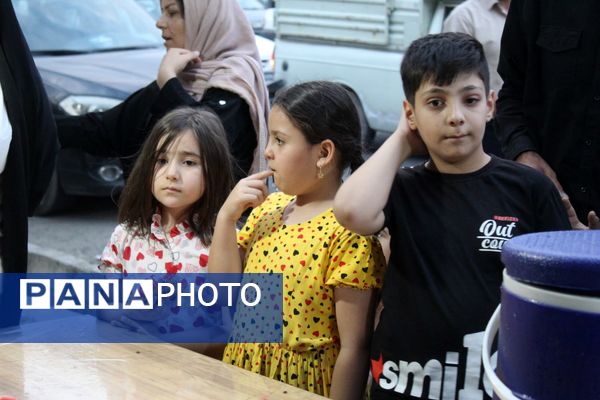 حضور پرانرژی نوجوانان در موکب دانش‌آموزی ملکان