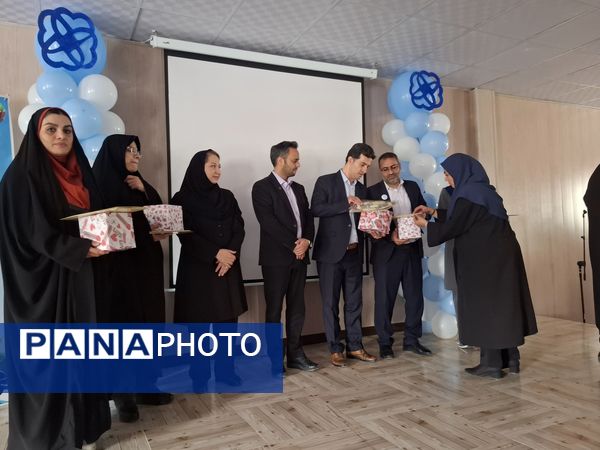 همایش تقدیر از مراقبین سلامت مدارس ملارد 