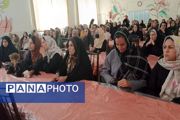 اولین  مجمع عمومی انجمن اولیاء و مربیان در دبیرستان شهید مجید دهنوی 