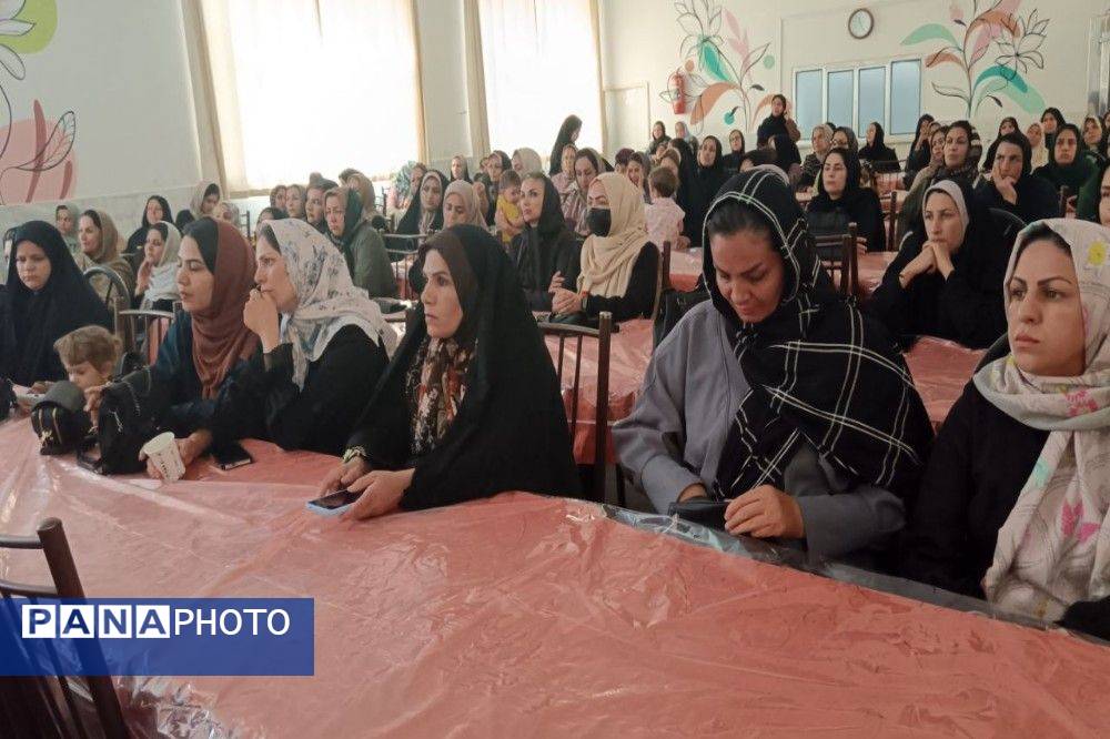 اولین مجمع عمومی انجمن اولیاء و مربیان در دبیرستان شهید مجید دهنوی