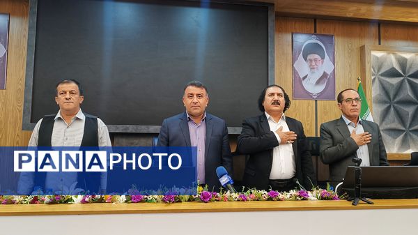 نشست خبری نماینده بویراحمد دنا و مارگون با خبرنگاران 