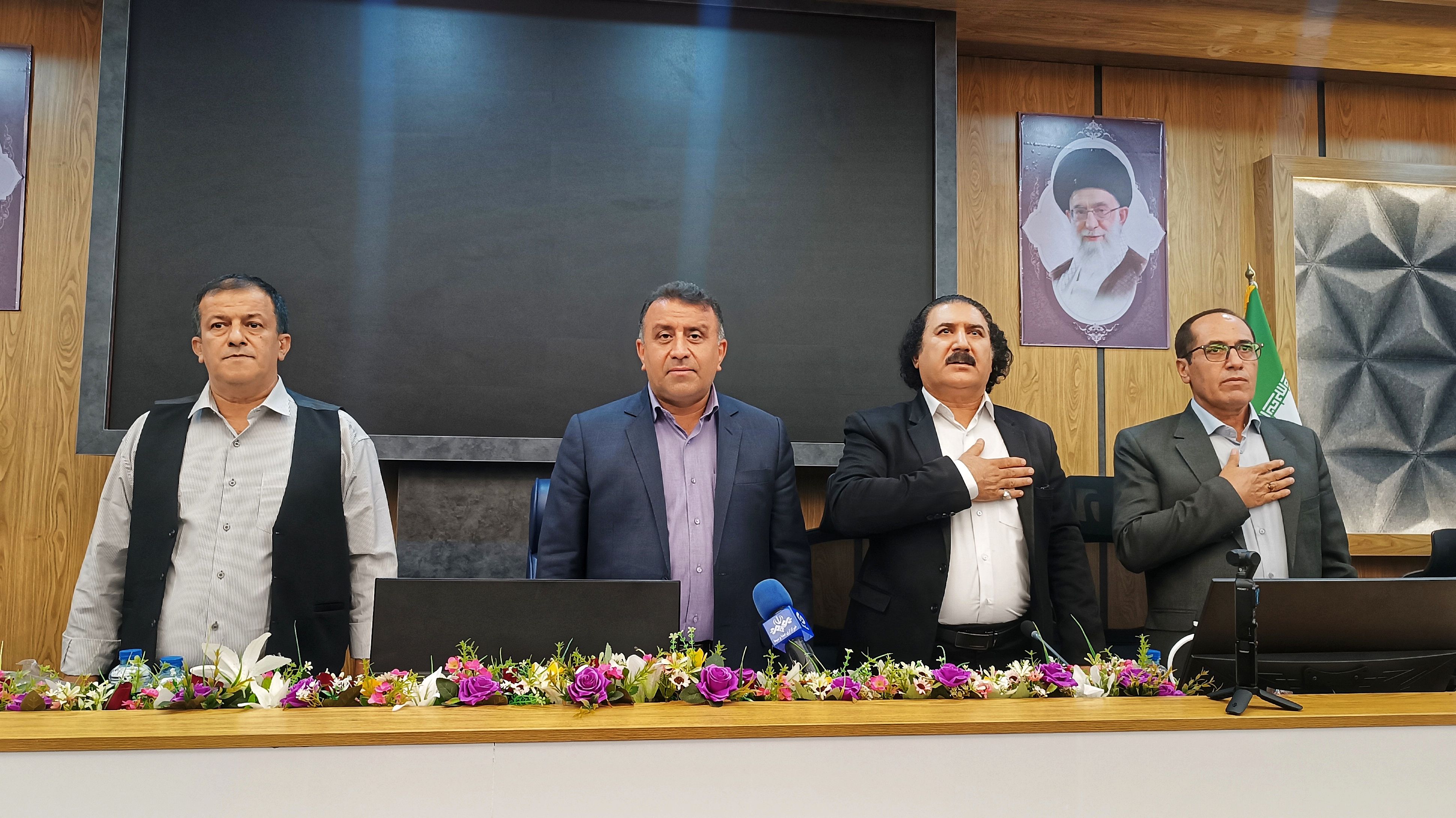 نشست خبری نماینده بویراحمد دنا و مارگون با خبرنگاران 
