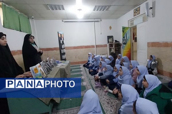 هفته کتاب و کتابخوانی در مدارس ناحیه دو شهرری 