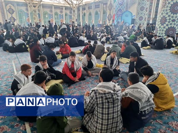 برگزاری اجتماع بزرگ حلقه صالحین در مصلی کرج 