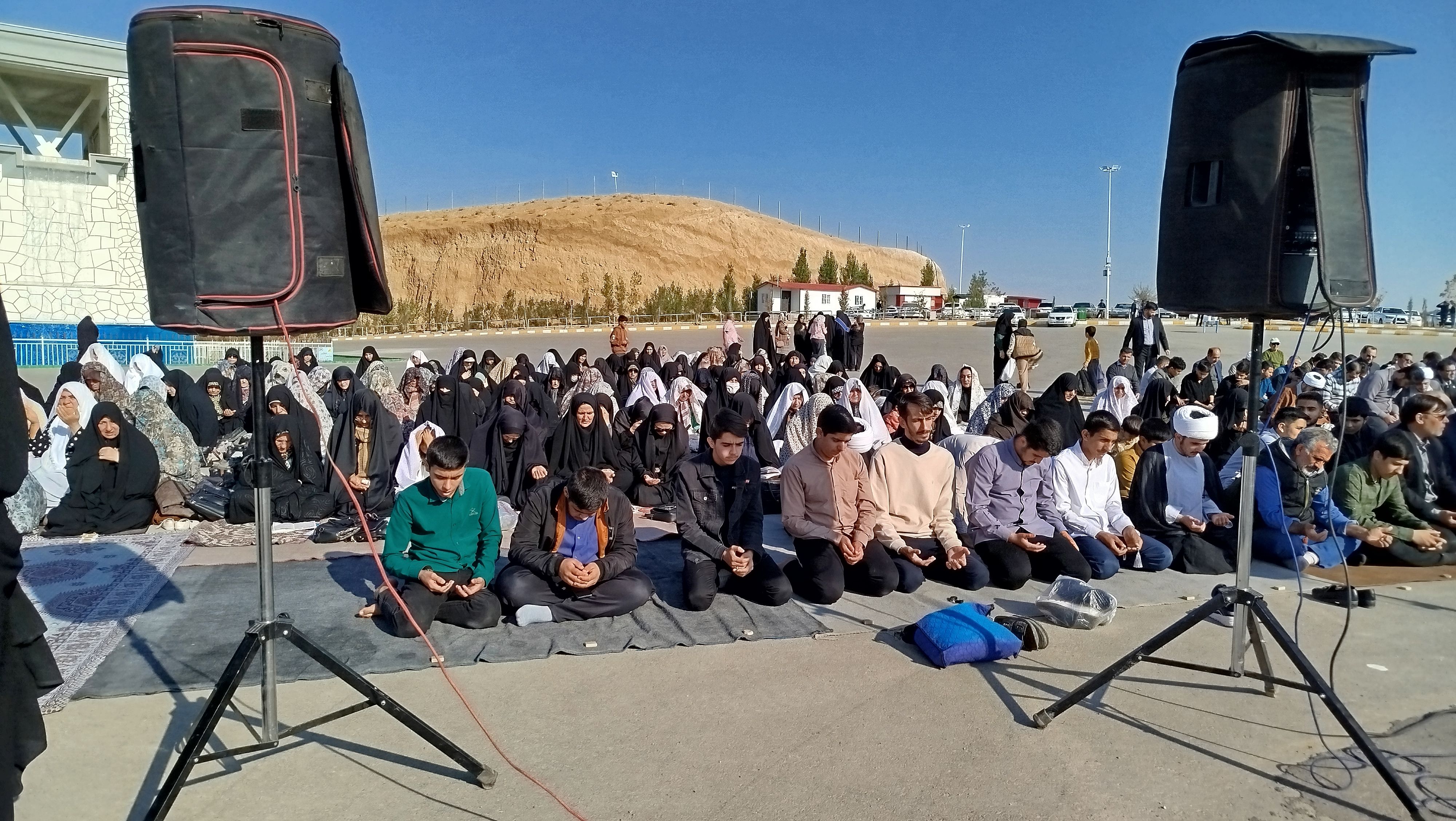 اقامه نماز باران به امامت حجت‌الاسلام والمسلمین محمدجواد شریعتی نژاد در شهرستان سملقان