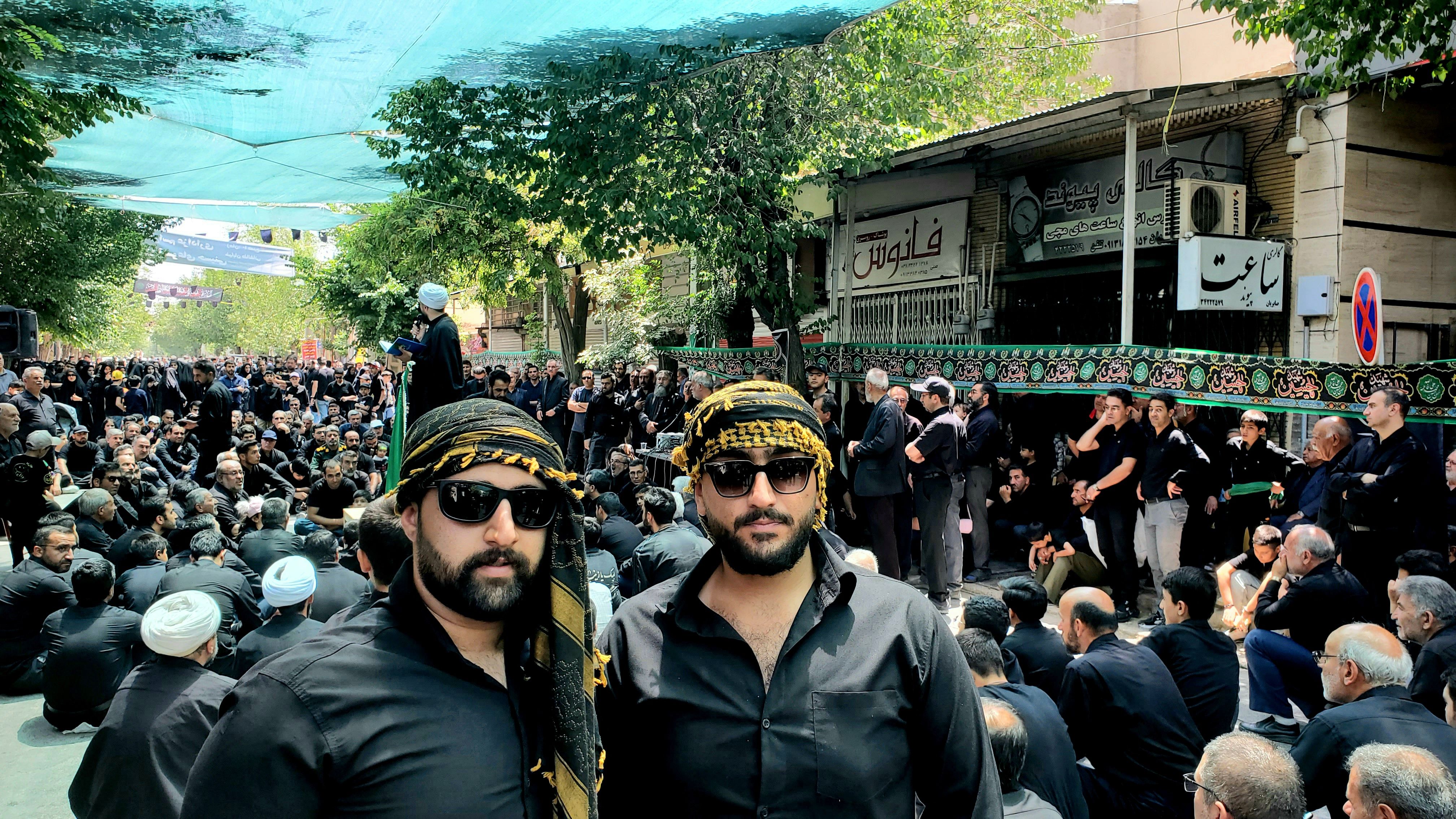 حضور قشر نوجوان و جوان در عزاداری تاسوعای حسینی