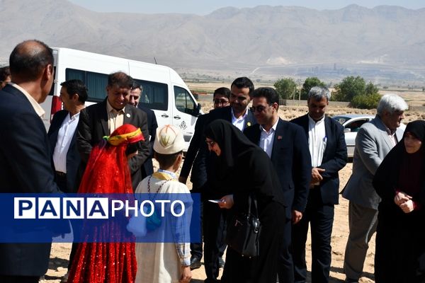 بازدید معاون آموزش‌ابتدایی وزارت آموزش‌وپرورش از مدارس عشایری