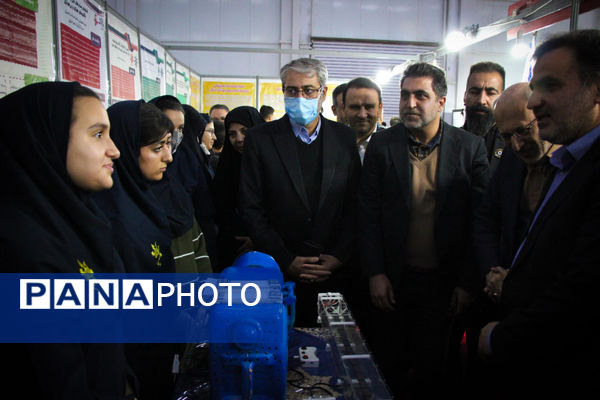 آغاز به‌کار نمایشگاه نوآوری و فناوری کاشان با ارائه دستاوردهای دانش‌آموزی