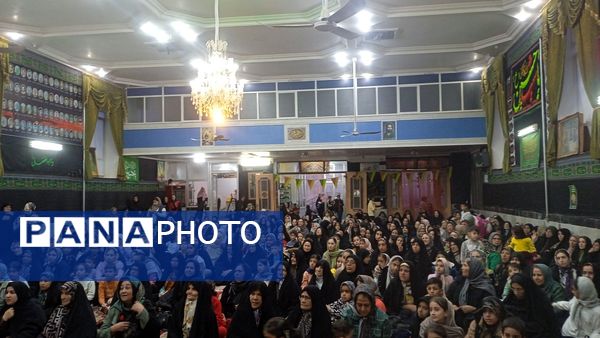 تجلیل از مادران شهید روستا در آیین روز مادر حسینیه علی اکبری فدافن 