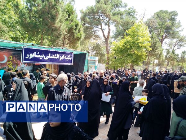 حضور مردم نیشابور در راهپیمایی جاماندگان اربعین حسینی
