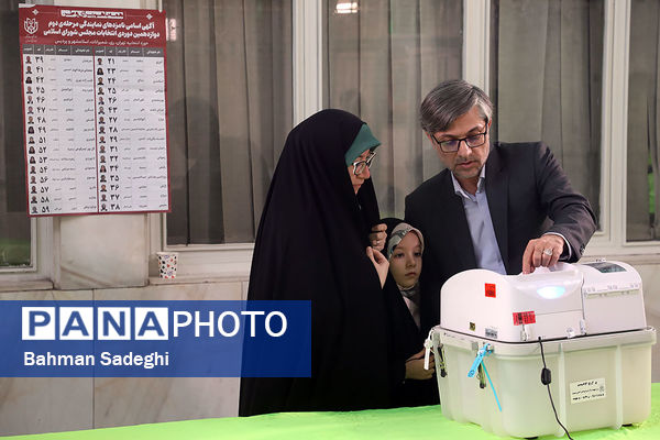 مرحله دوم انتخابات مجلس دوازدهم شورای اسلامی در مسجدالنبی میدان نبوت