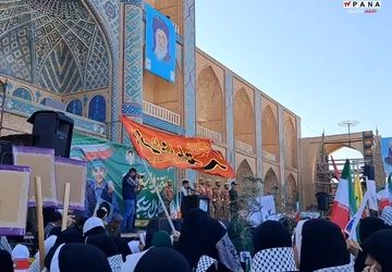 راهپیمایی روز دانش آموز دبیرستان تفضلی