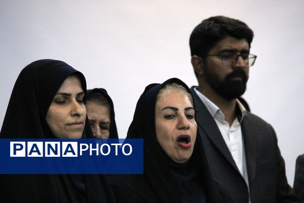 مراسم حافظ خوانی در کانون ام ابیها یزد