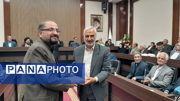 نشست ویژه شورای اداری شهرستان تربت حیدریه به مناسبت هفته معلم 