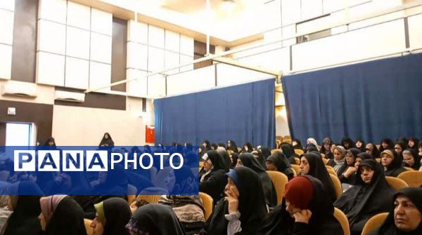 مدرسه مقاومت و میعادگاه وحدت