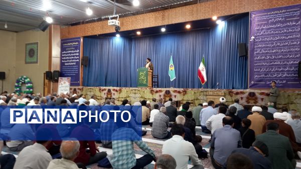 گرامیداشت هفته معلم در نماز جمعه با حضور مدیر آموزش و پرورش پیشوا