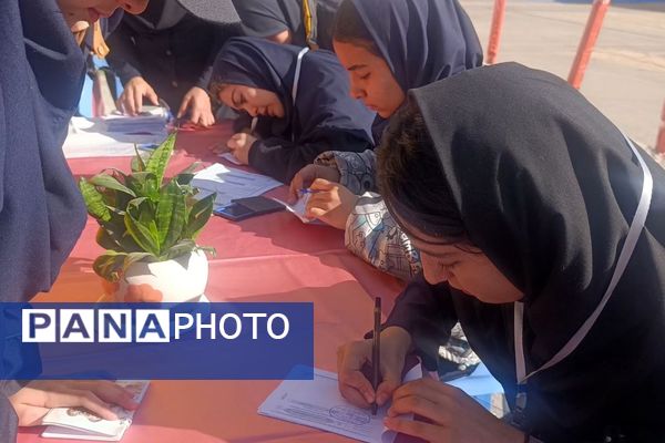 انتخابات شورای دانش آموزی در دبیرستان مهر نیشابور