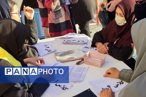 طرح دیدار و ارائه کارنامه هشدار در دبیرستان مهر نیشابور