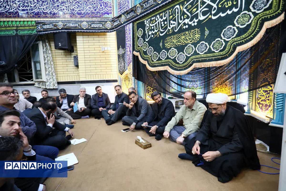 حضور مسئولان استان در مسجد المصطفی شهرک شهید مدنی همدان
