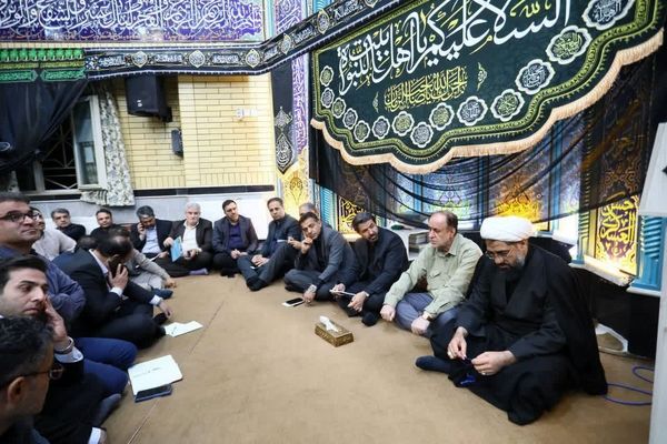 حضور مسئولان استان در مسجد المصطفی شهرک شهید مدنی همدان