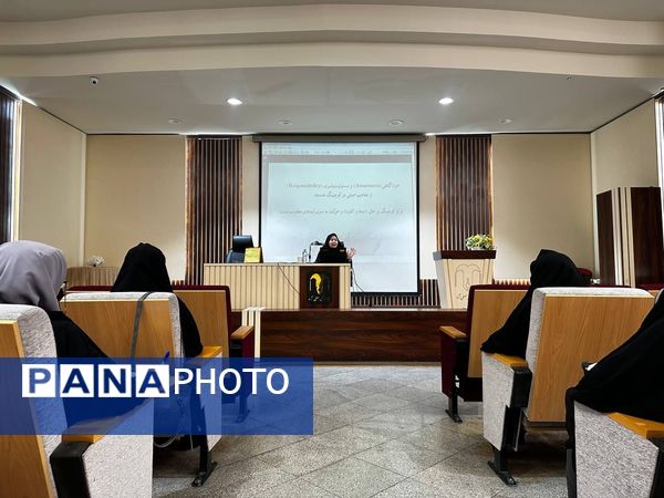 تحول مدیریتی در مدارس ابتدایی ناحیه ۶ مشهد با دوره کوچینگ سازمانی