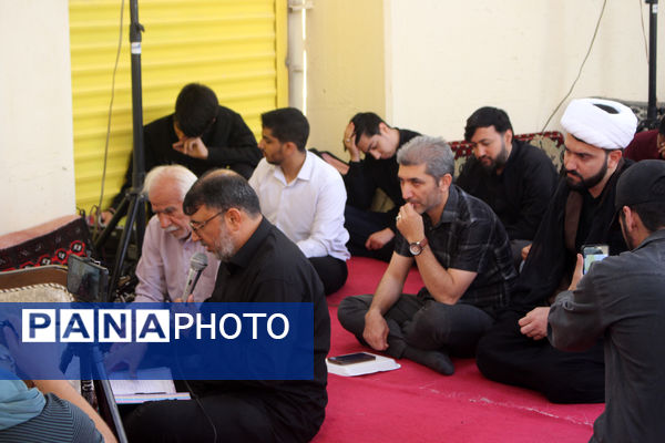 زمزمه عاشقانه دعای عرفه در یادمان 14 شهید گمنام کوه خضر نبی(ع)
