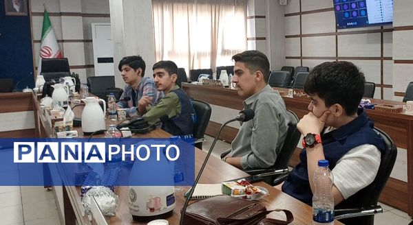 پانایی‌ها نوراوی مهر می‌شوند