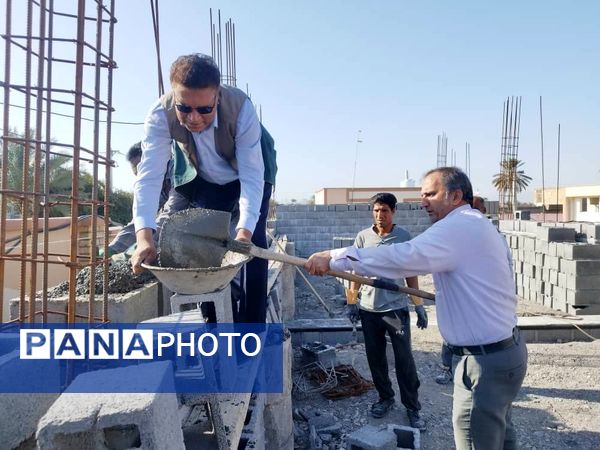 دیوار چینی حیاط مدرسه شهید رونما، هدیه گروه جهادی شهدای گمنام جغین 