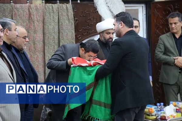 مراسم گلریزان و جمع آوری کمک‌های مردمی در زورخانه پهلوانی سیدالکریم (ع)