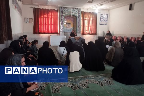 همفکری مدرسه و اولیا در جلسه انجمن اولیا و مربیان دبیرستان طالقانی داریون