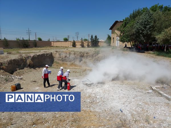 حضور دانش‌آموزان فیروزکوهی در دوازدهمین دوره المپیاد آماده دادرس