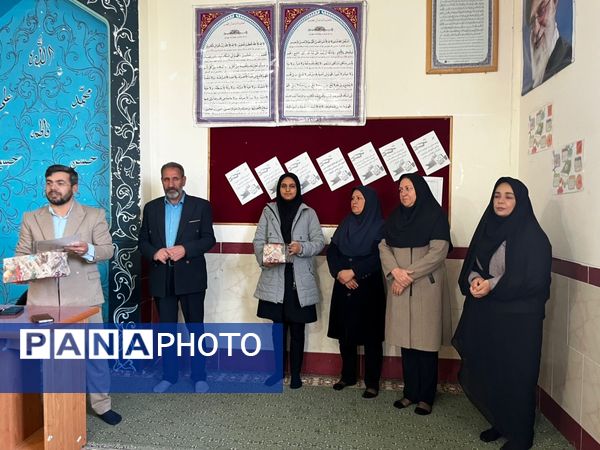 تجلیل از برگزیدگان مسابقات قرآنی 