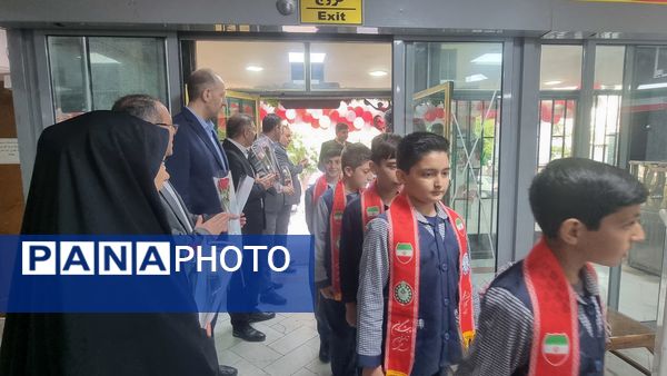 گرامیداشت هفته معلم با حضور دانش‌آموزان پیشتاز آذربایجان شرقی