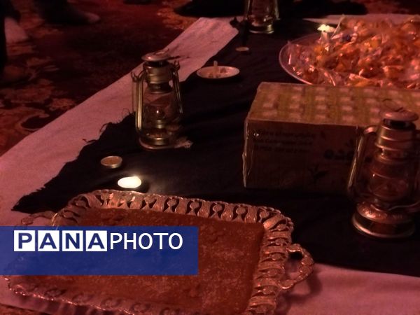 برپایی سفره حضرت رقیه(ص) در حسینه حسینی روستای رزق آباد شهرستان کاشمر