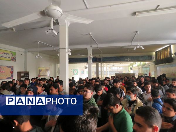 عزاداری شهادت حضرت فاطمه زهرا (س) و قرائت زیارت عاشورا در دبیرستان شاهد ابوذر غفاری 