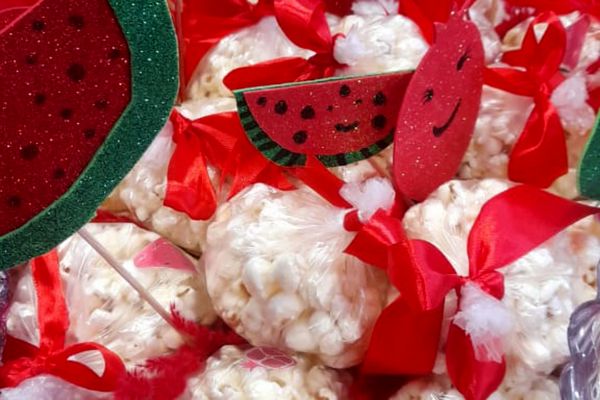 یلدای ایرانی در مدرسه نشر علم ورامین