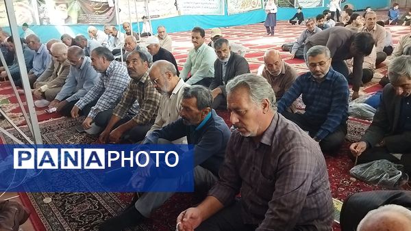 نماز عبادی و سیاسی جمعه همزمان با آغاز هفته نیروی انتظامی در نیشابور
