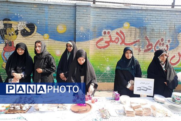 جشنواره غذا برای کمک به مردم فلسطین و لبنان در ناحیه دو شهرری 