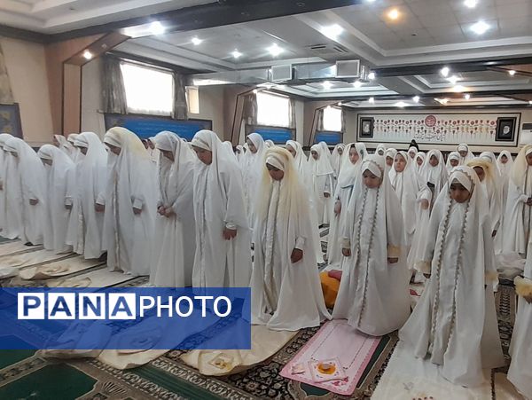 جشن تکلیف دانش‌آموزان  پایه سوم دبستان ٢٢ بهمن ناحیه ۵ 