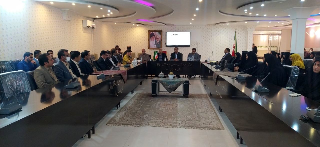 مدرسه کانون بازتولید زندگی و آموختن برای زیستن است