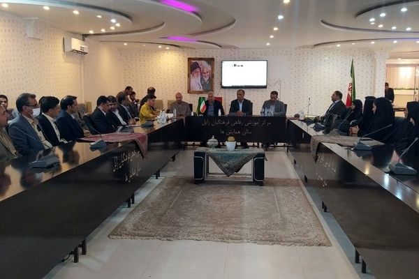 مدرسه کانون بازتولید زندگی و آموختن برای زیستن است
