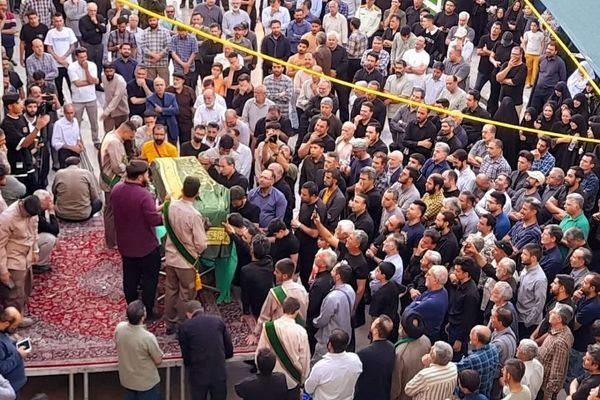 تشییع پیکر شهدای حمله رژیم اشغالگر صهیونیستی به ایران
